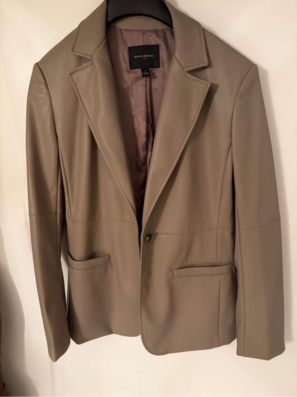 Banana Republic Taupe Faux Vegan Leather Blazer Size 2 Like New Excellent - Picture 1 of 9
